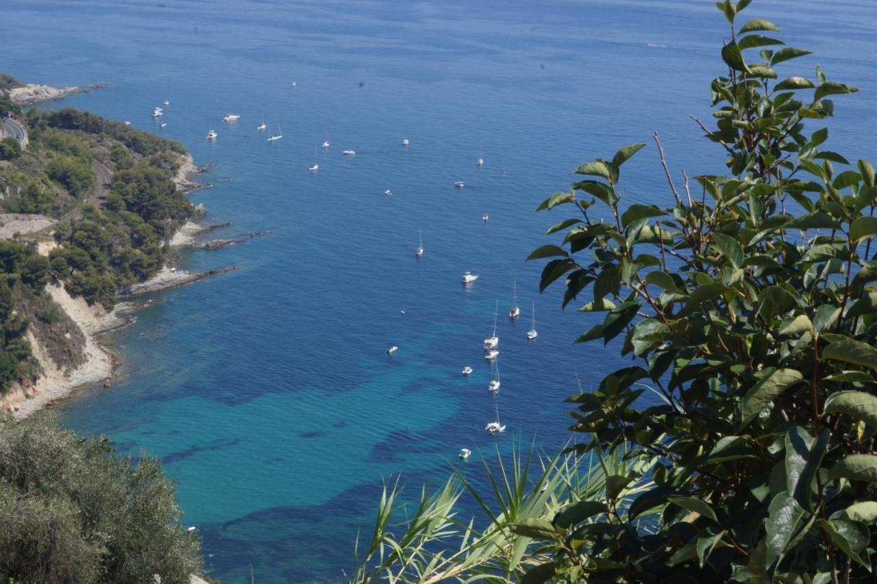Total Sea View Grimaldi Apartment Ventimiglia Ngoại thất bức ảnh
